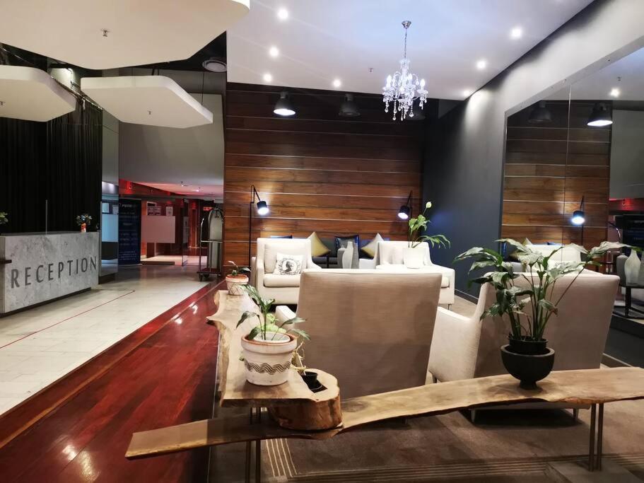 1007-Stunning Studio Apt With Incredible Joburg Views Johannesburg Exteriör bild